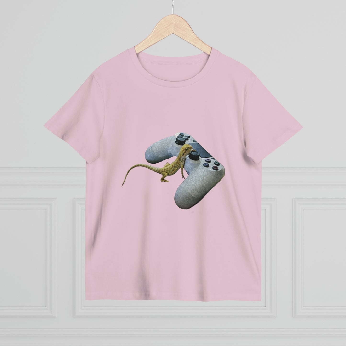 Gaming Gecko - Women’s Maple Tee