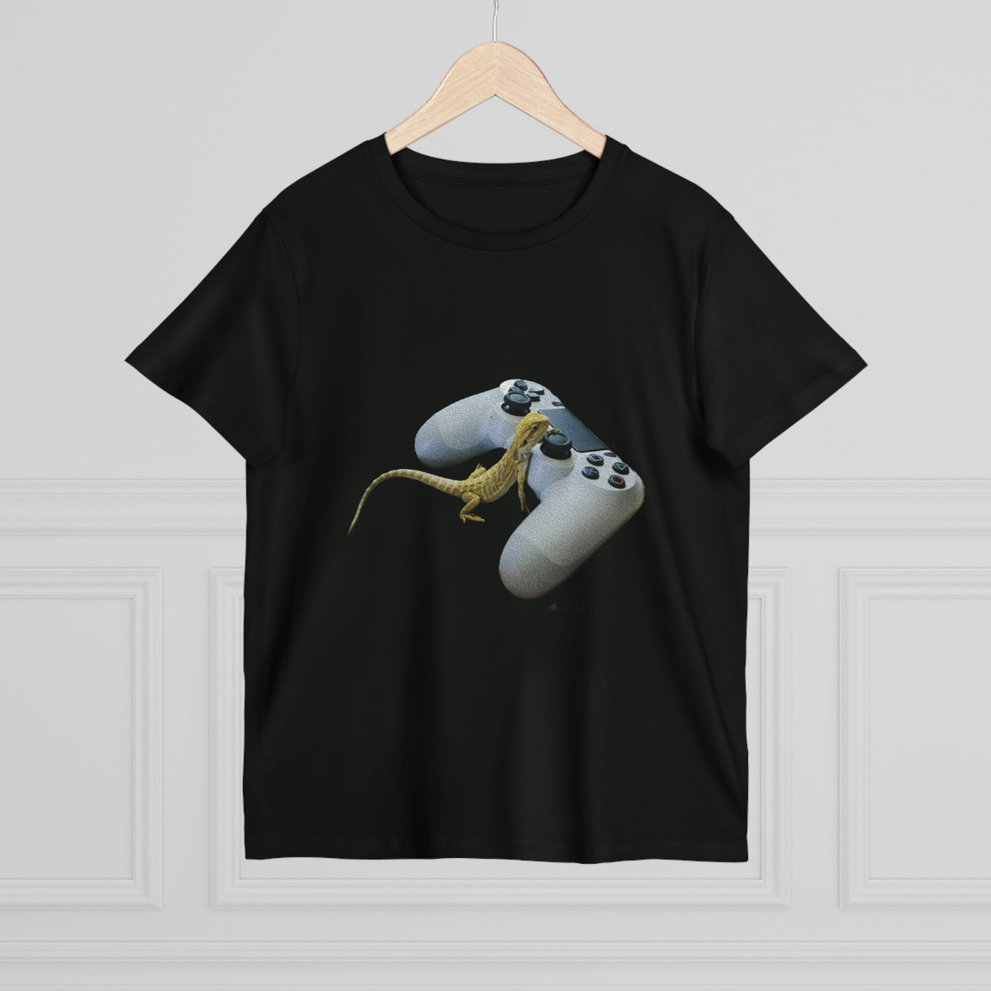 Gaming Gecko - Women’s Maple Tee