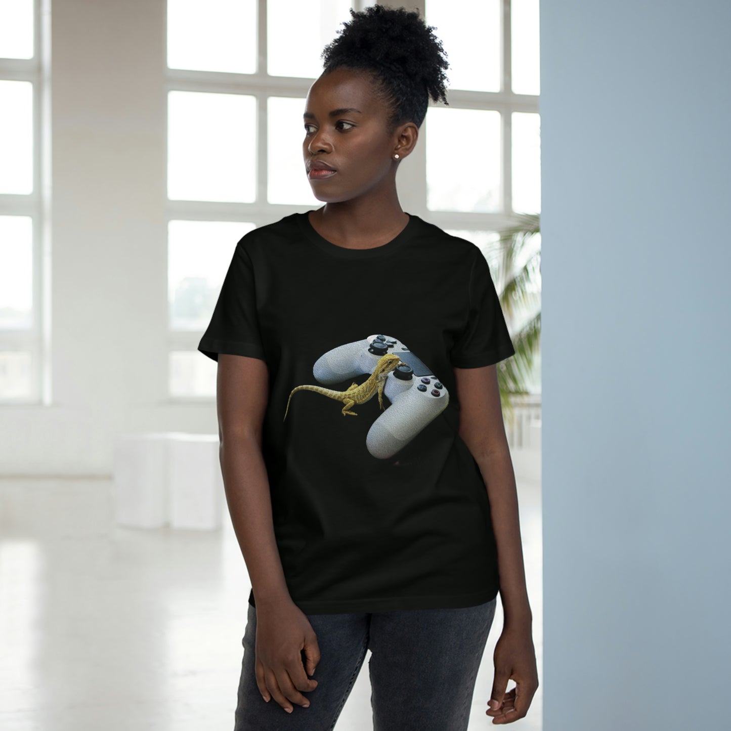 Gaming Gecko - Women’s Maple Tee